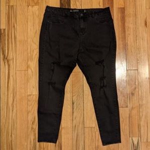 EUC City Chic Black Distressed Skinny Jeans Sz 20S